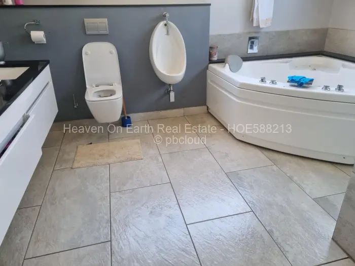 5 Bedroom House for Sale in Glen Lorne, Harare