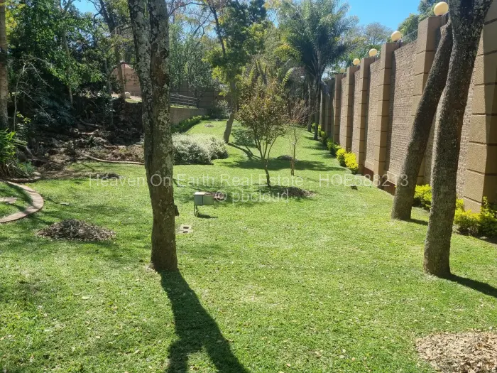 5 Bedroom House for Sale in Glen Lorne, Harare