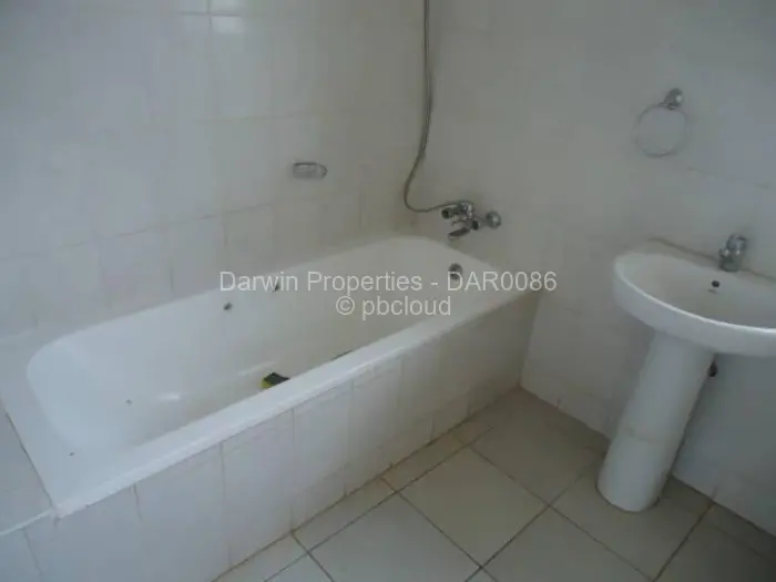 Townhouse/Complex/Cluster to Rent in Greendale North