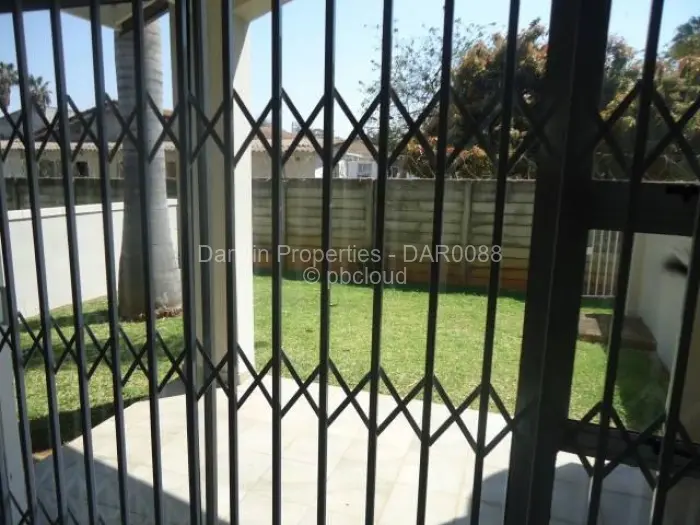 Townhouse/Complex/Cluster to Rent in Hillside