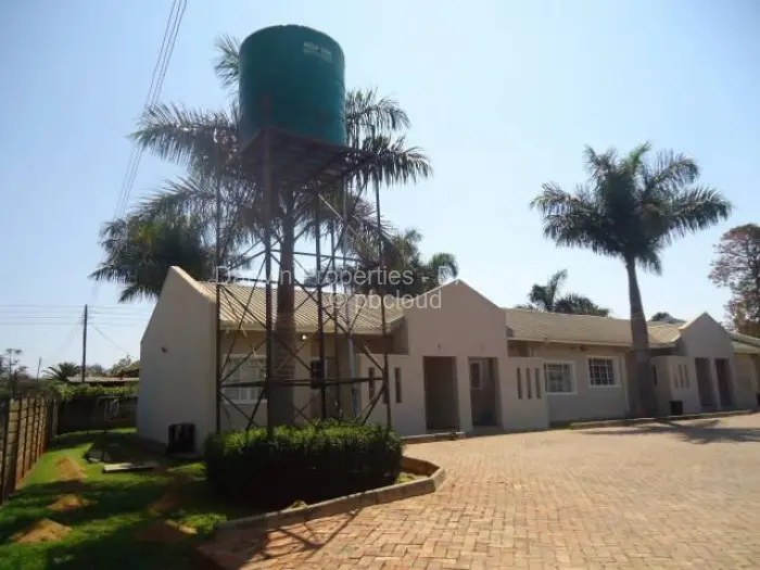 Townhouse/Complex/Cluster to Rent in Hillside