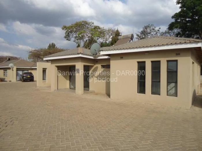 2 Bedroom Cottage/Garden Flat to Rent in Bluff Hill, Harare