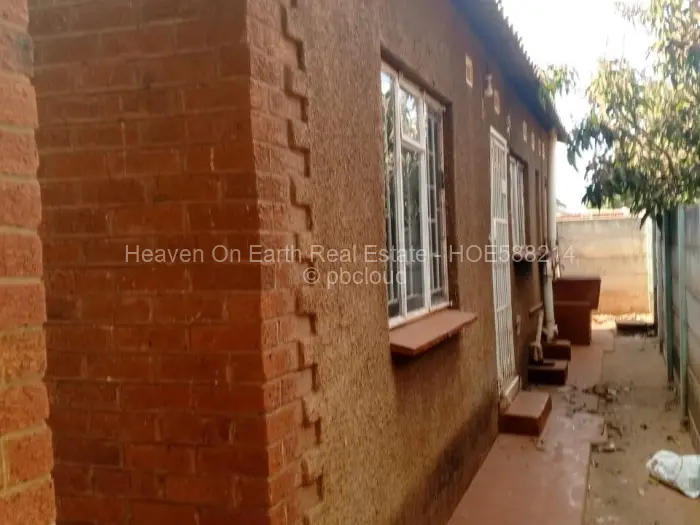 3 Bedroom House for Sale in Dzivarasekwa, Harare