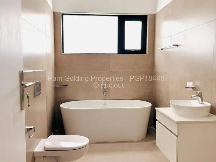 Flat/Apartment to Rent in Borrowdale