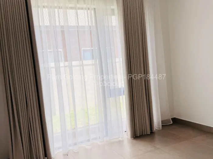 Flat/Apartment to Rent in Borrowdale