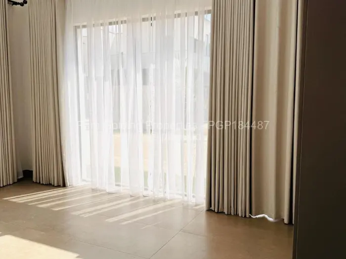Flat/Apartment to Rent in Borrowdale