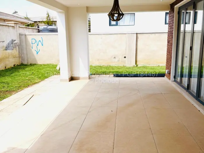 Flat/Apartment to Rent in Borrowdale