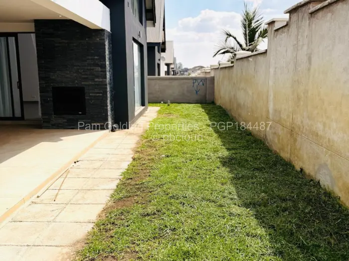 Flat/Apartment to Rent in Borrowdale