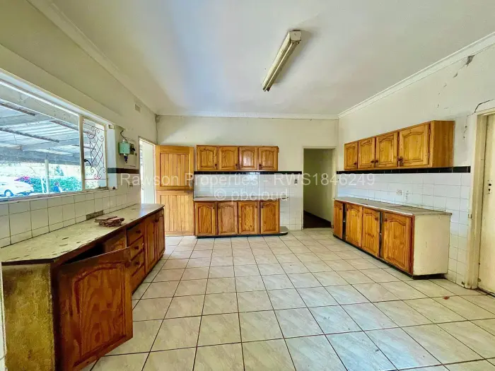 4 Bedroom House for Sale in Alexandra Park, Harare