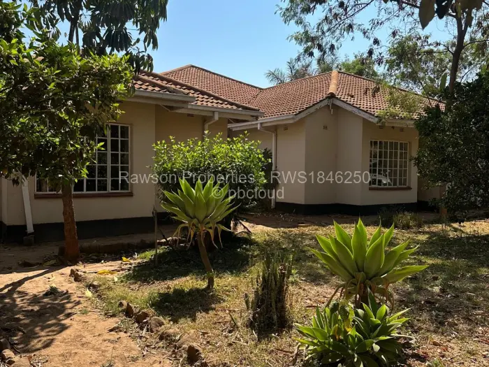 7 Bedroom House for Sale in Glaudina, Harare