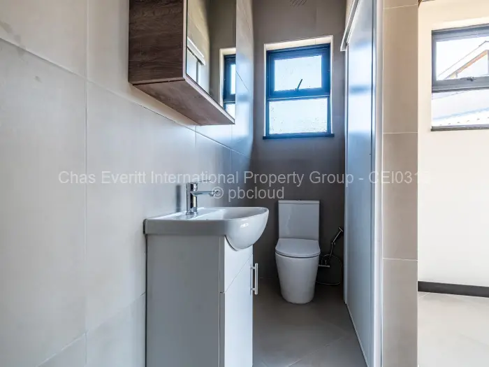 Townhouse/Complex/Cluster to Rent in Arlington