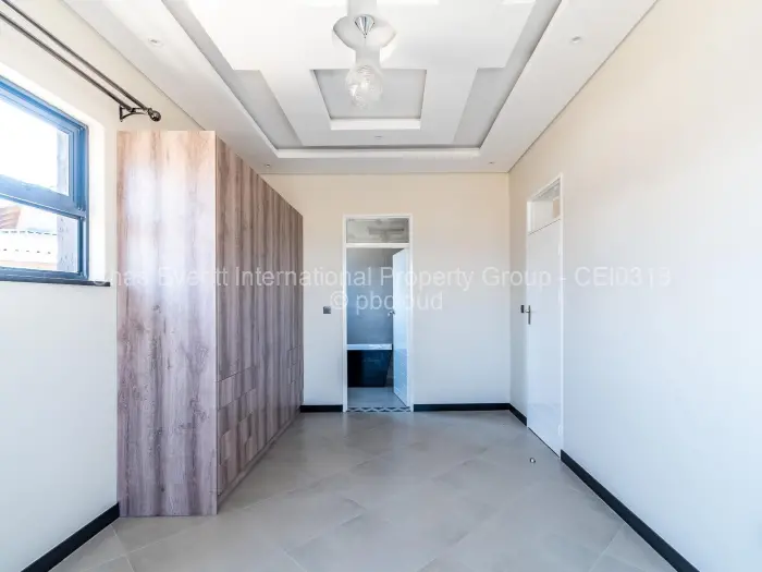 Townhouse/Complex/Cluster to Rent in Arlington