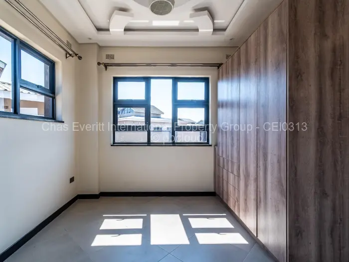Townhouse/Complex/Cluster to Rent in Arlington