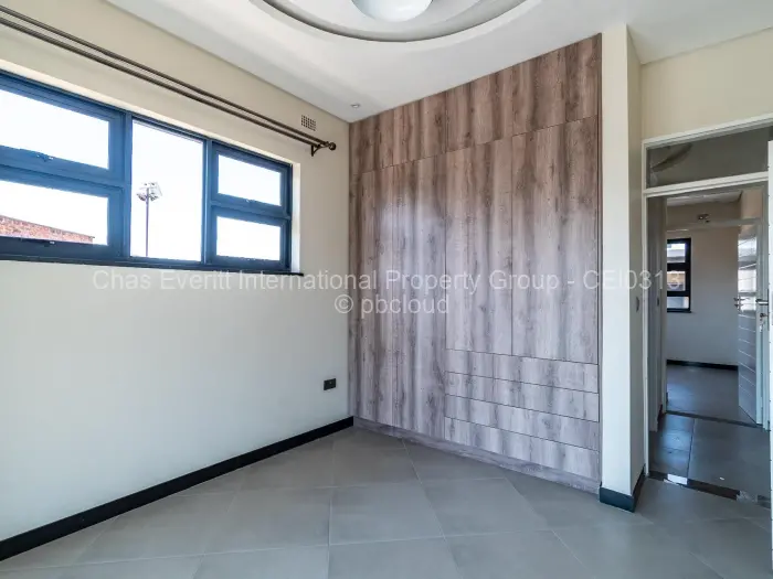 Townhouse/Complex/Cluster to Rent in Arlington