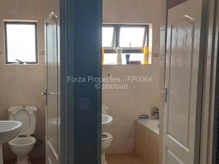 4 Bedroom House to Rent in Mount Pleasant Heights