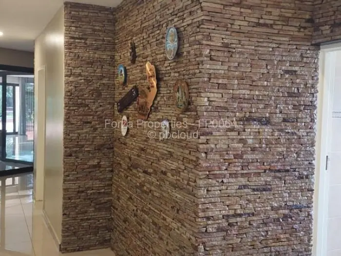 4 Bedroom House to Rent in Mount Pleasant Heights