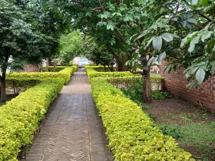 Townhouse/Cluster to Rent in Marlborough, Harare