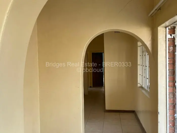 4 Bedroom House to Rent in Waterfalls