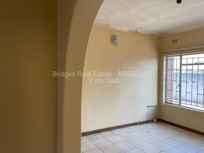 4 Bedroom House to Rent in Waterfalls