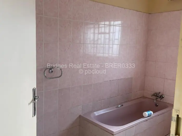 4 Bedroom House to Rent in Waterfalls