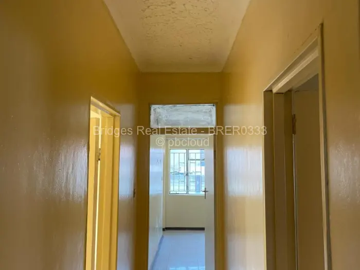 4 Bedroom House to Rent in Waterfalls