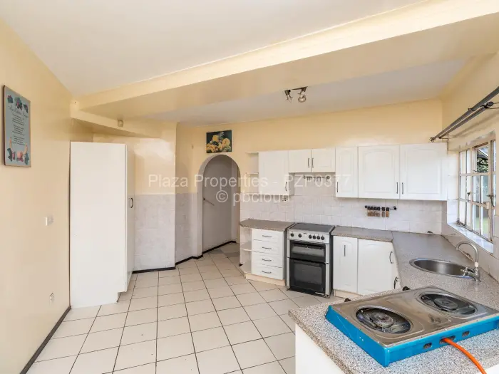 6 Bedroom House to Rent in Borrowdale West, Harare