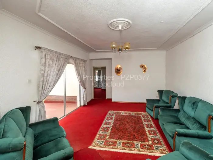 6 Bedroom House to Rent in Borrowdale West, Harare