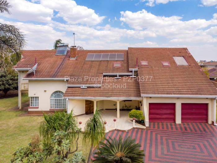 6 Bedroom House to Rent in Borrowdale West, Harare