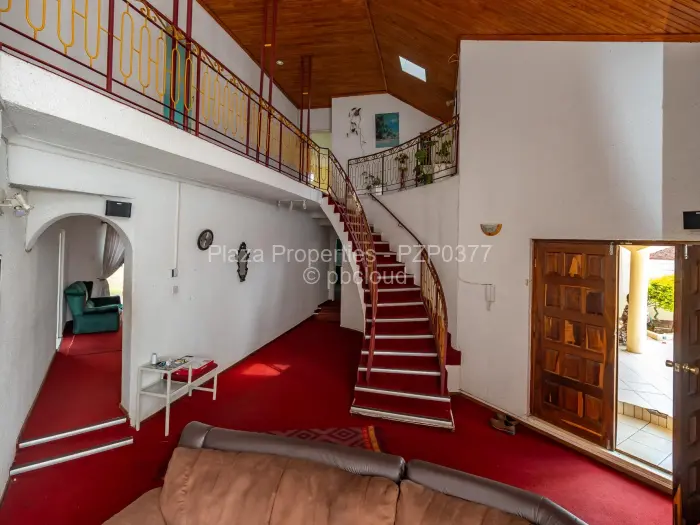 6 Bedroom House to Rent in Borrowdale West, Harare
