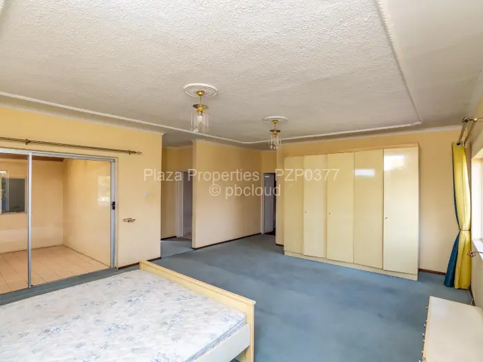 6 Bedroom House to Rent in Borrowdale West, Harare
