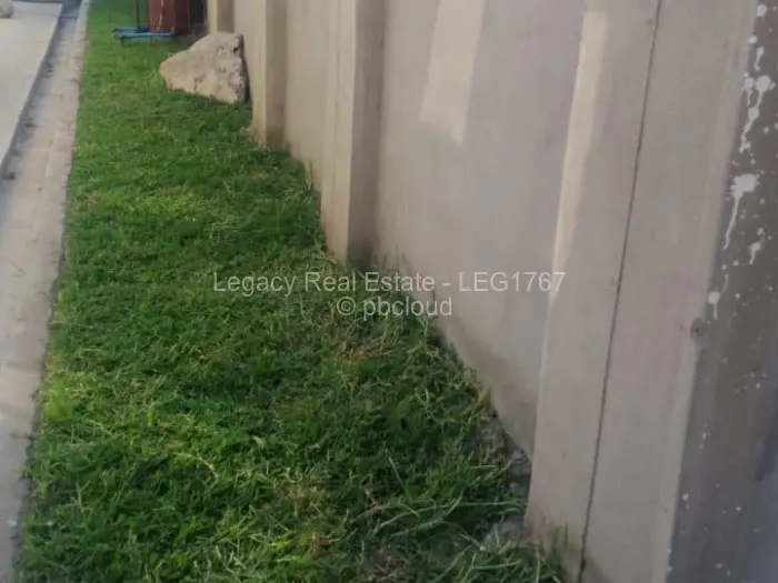 3 Bedroom House to Rent in Zimre Park