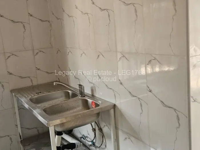 2 Bedroom House to Rent in Southlea Park, Harare