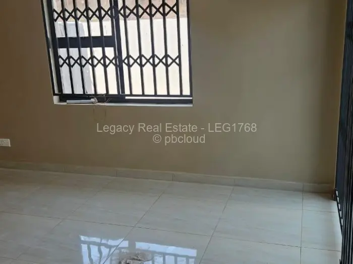 2 Bedroom House to Rent in Southlea Park, Harare