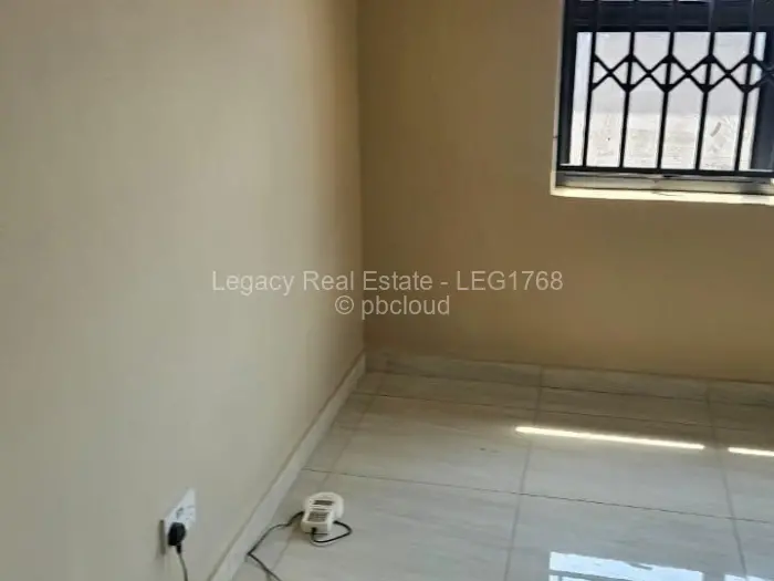 2 Bedroom House to Rent in Southlea Park, Harare