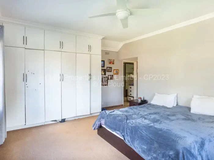 5 Bedroom House for Sale in Chisipite, Harare