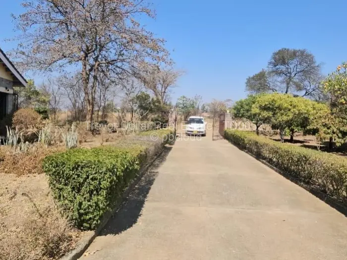 House for Sale in Daylesford, Gweru