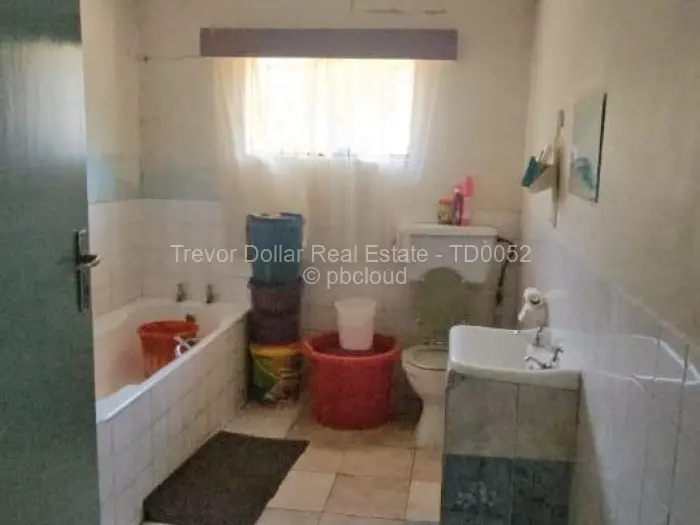 House for Sale in Daylesford, Gweru