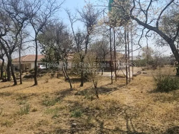 4 Bedroom House for Sale in Mtausi Park, Gweru