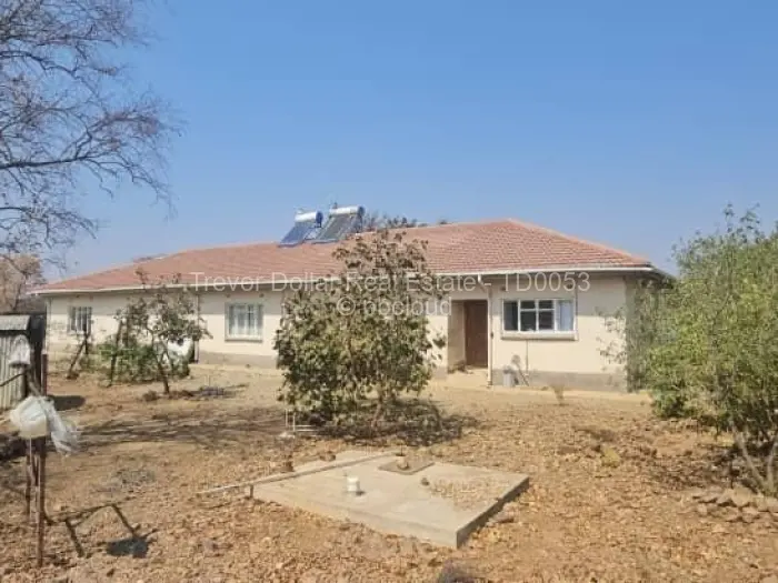 4 Bedroom House for Sale in Mtausi Park, Gweru