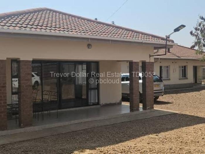 4 Bedroom House for Sale in Mtausi Park, Gweru