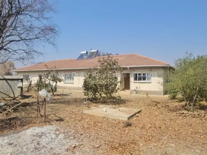 4 Bedroom House for Sale in Mtausi Park, Gweru