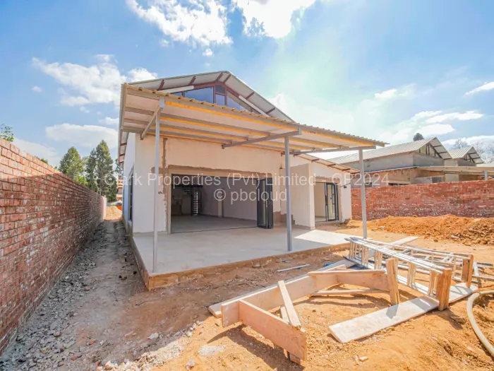 Townhouse/Cluster for Sale in Newlands, Harare