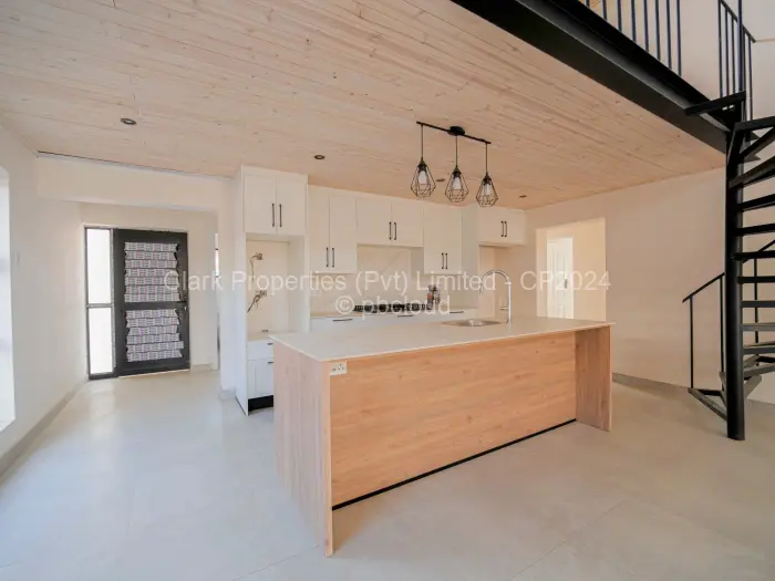 Townhouse/Cluster for Sale in Newlands, Harare