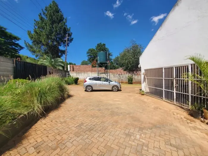 3 Bedroom House to Rent in Glen Lorne, Harare