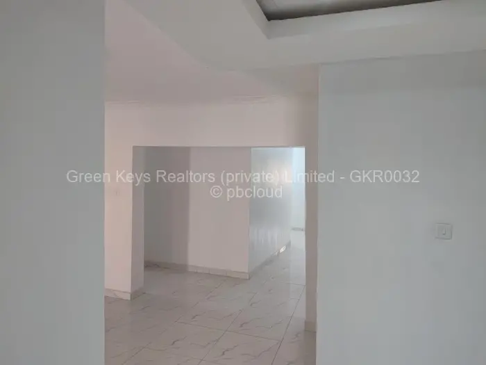 7 Bedroom House to Rent in Hillside, Harare