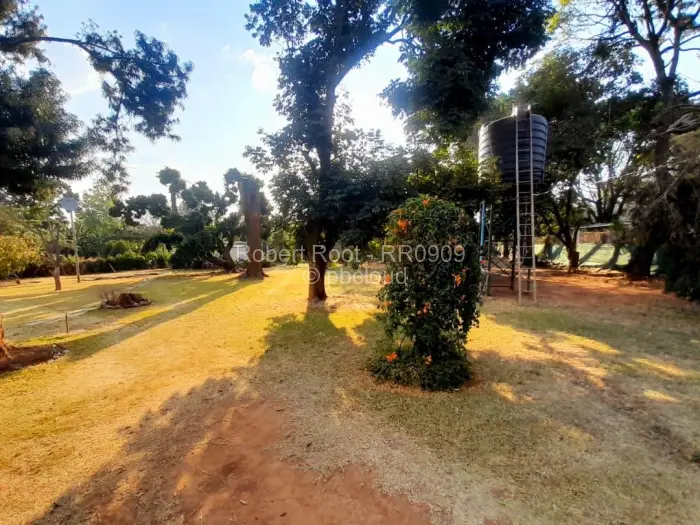 4 Bedroom House to Rent in Chisipite