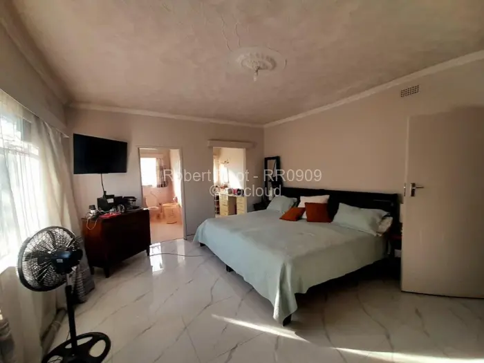 4 Bedroom House to Rent in Chisipite