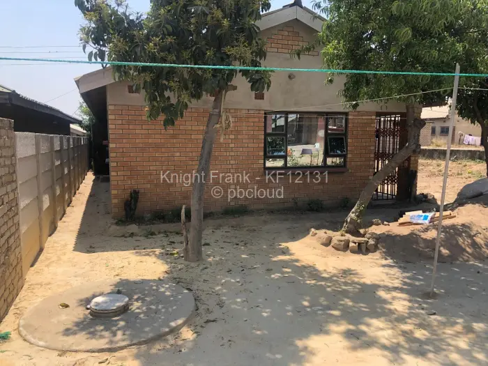 4 Bedroom House for Sale in Chitungwiza, Chitungwiza