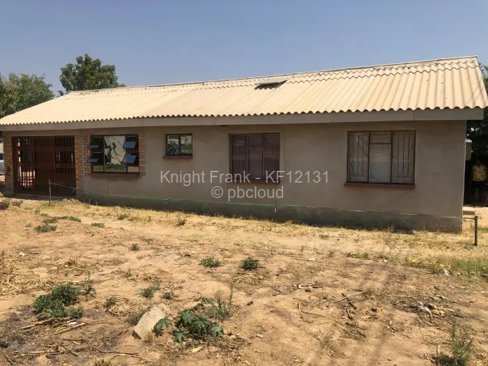 4 Bedroom House for Sale in Chitungwiza, Chitungwiza