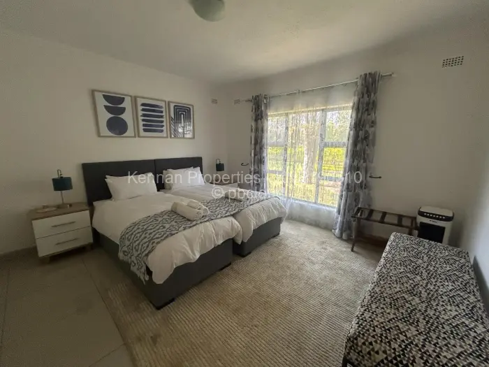 Townhouse/Complex/Cluster to Rent in Pomona